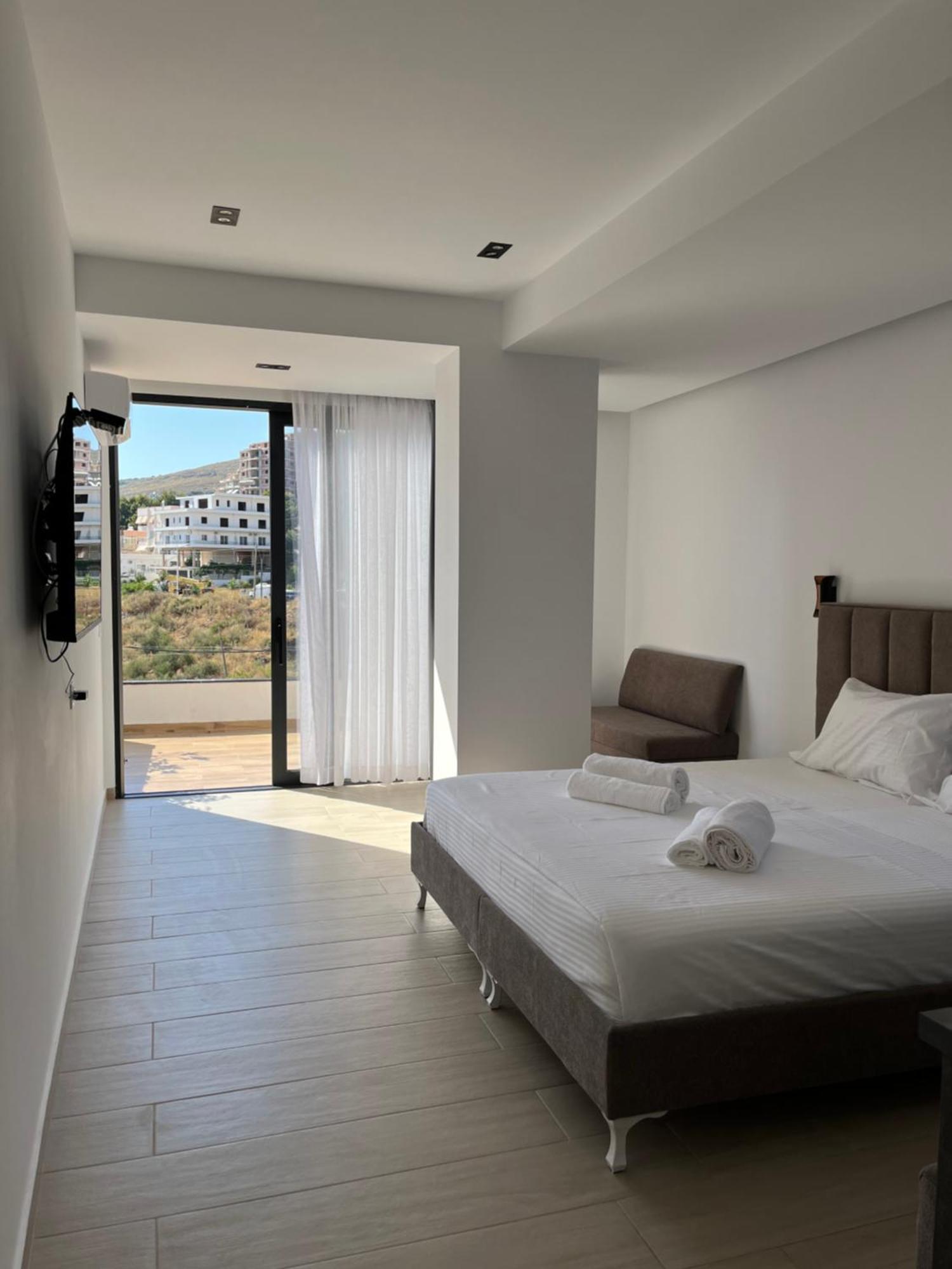Del Mare Hotel Sarandë Buitenkant foto