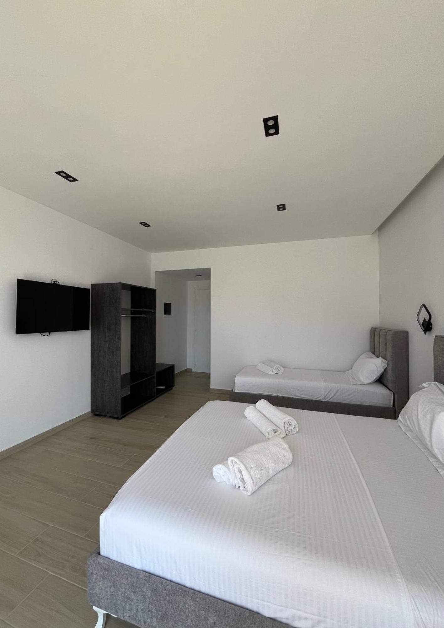 Del Mare Hotel Sarandë Buitenkant foto