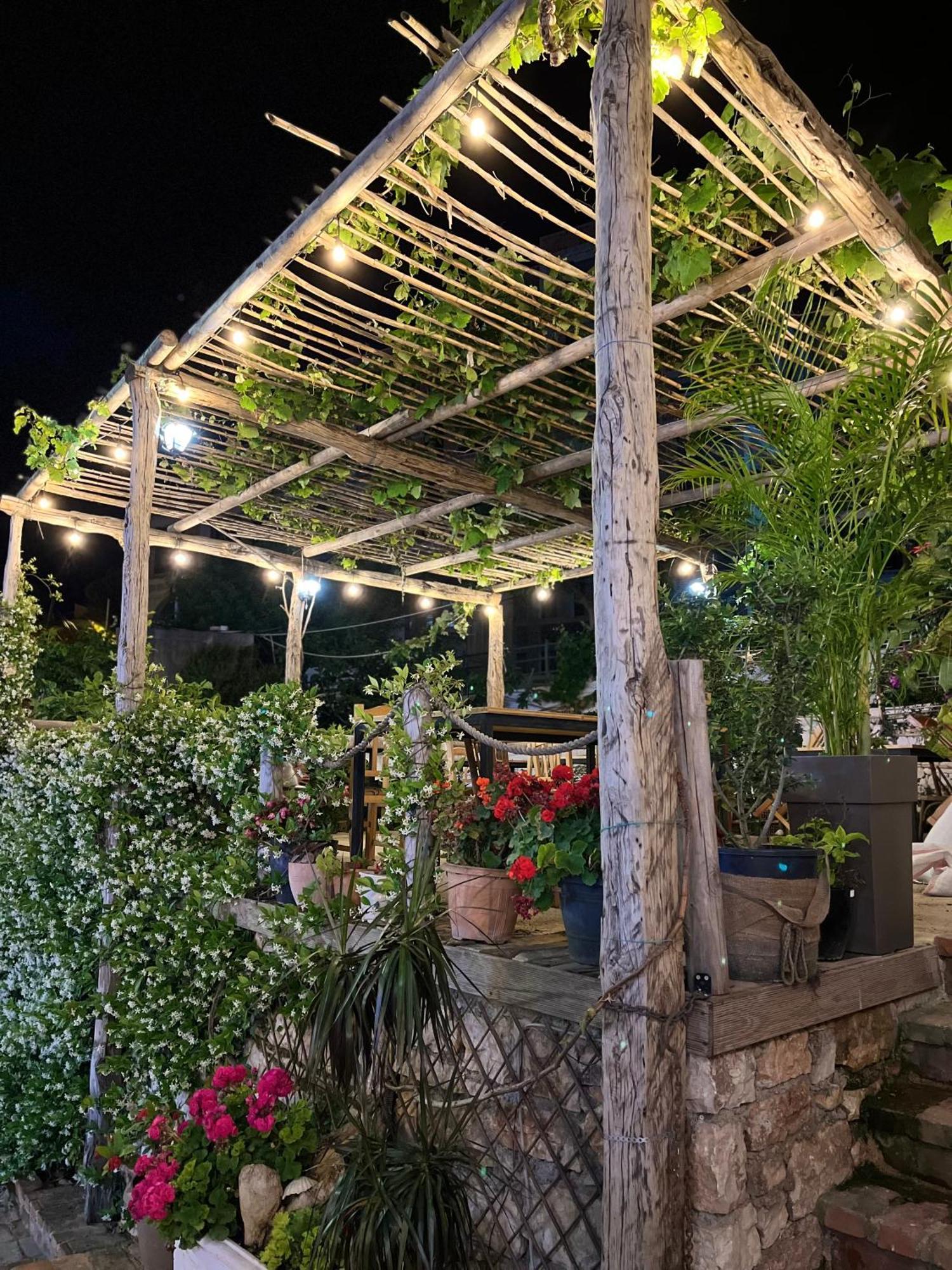 Del Mare Hotel Sarandë Buitenkant foto
